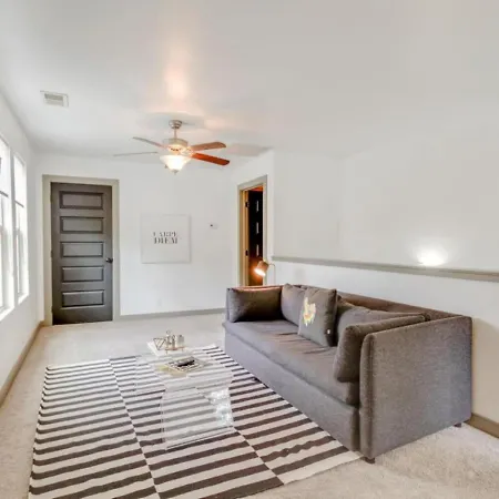 Holiday home Dreamer - Mins To Downtown - 3br 2.5bath *
