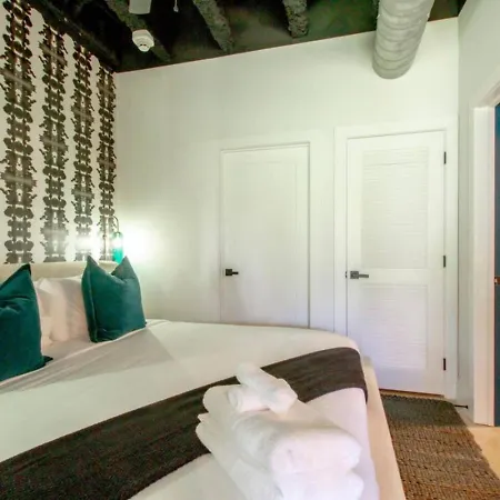 Vibrant Retreat - South *