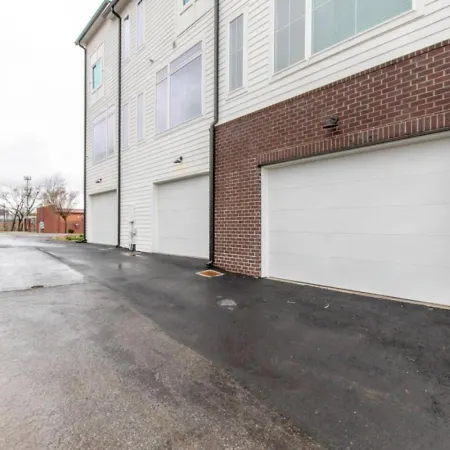 Holiday home Jazz Junction 4 Bedrooms 7 Beds 7 Mins To Broadway