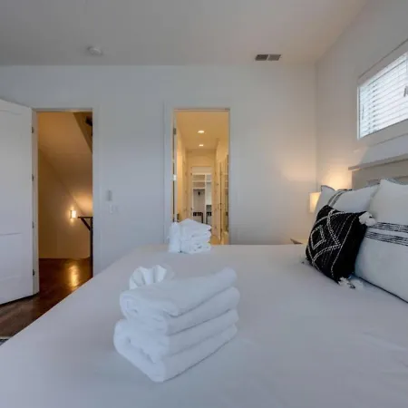 Holiday home The Ivy 3 Bedroom 2.5 Bath In West End