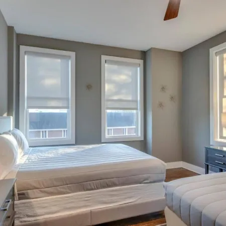 Spacious And Modern 2 Rooftops Stage Games And Holiday home *
