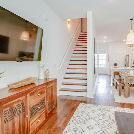Holiday home Two Townhomes Rooftop Patios Hillsboro Village Nashville