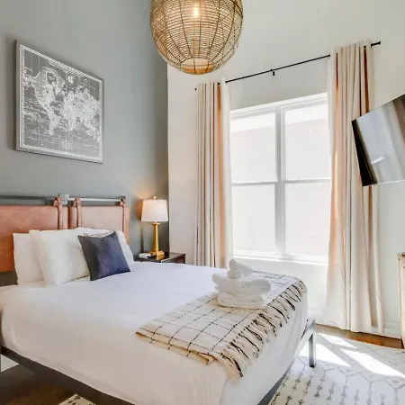 Holiday home Two Townhomes Rooftop Patios Hillsboro Village Nashville