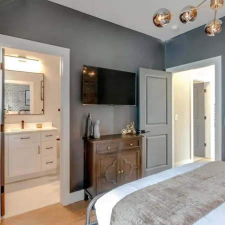 The Honkytonk Haven Hot Tub And Mini Golf Rooftop Holiday home