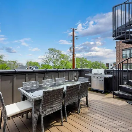 Holiday home Two Townhomes - Hot Tubs And Rooftop Balconies
