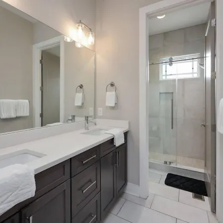 Two Townhomes - Hot Tubs And Rooftop Balconies *