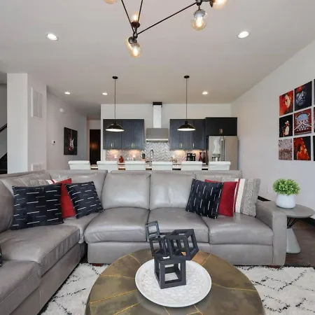 Two Townhomes- Rooftop Lounge- Hot Tub- Views Nashville