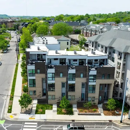 Two Townhomes Rooftop Lounges With Skyline Views Holiday home Nashville