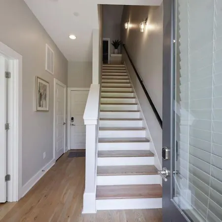 Holiday home Two Townhomes Rooftop Lounges With Skyline Views Nashville