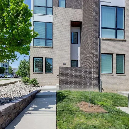 Two Townhomes Rooftop Lounges With Skyline Views Holiday home Nashville