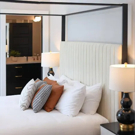 Holiday home Two Townhomes Rooftop Lounges With Skyline Views Nashville