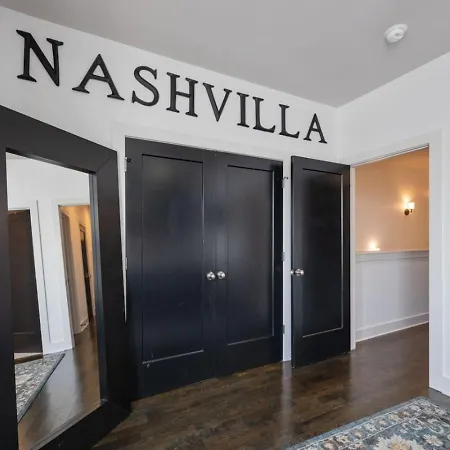 Holiday home Luxury Double Townhomes With Two Huge Sky Rooftops *