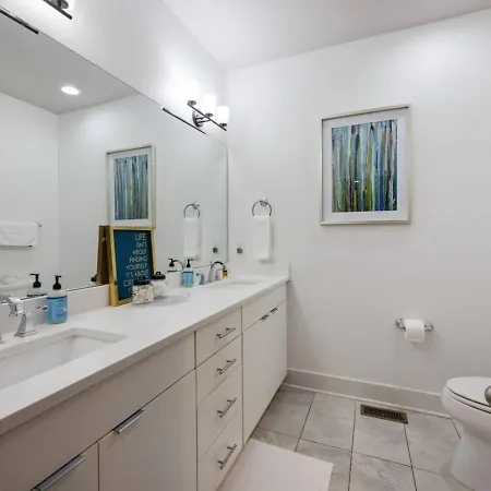 Luxury Double Townhomes With Two Huge Sky Rooftops Holiday home *