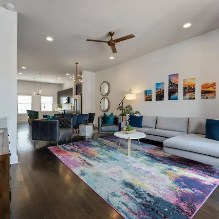 Luxury Double Townhomes With Two Huge Sky Rooftops Holiday home Nashville