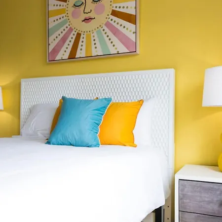 Hey Dolly Denim Dual Townhomes * Nashville
