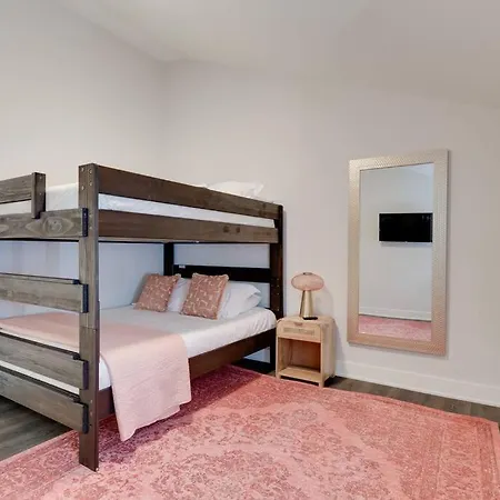 West End 4 Bd,4bath Walk To Bars-close To Broadway *