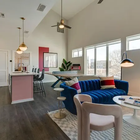 West End 4 Bd,4bath Walk To Bars-close To Broadway Apartment *