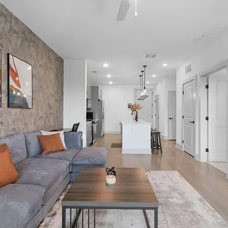 5min To Dt Pool King Bed Full Gym Parking Apartment Nashville