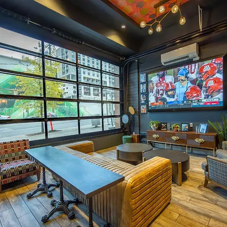 Hotel & Downtown - Broadway By Ihg Nashville