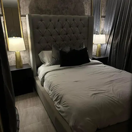 Luxe Retreat! 7mins Near Downtown Nashvegas! Holiday home Nashville