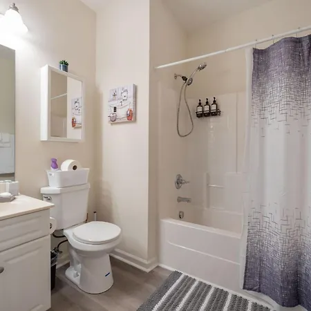 Monthly Rental Property, 30 Plus Days Or More- Send Us A Message For More Details! Holiday home
