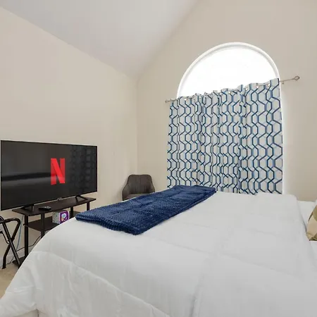 Holiday home Monthly Rental Property, 30 Plus Days Or More- Send Us A Message For More Details! *