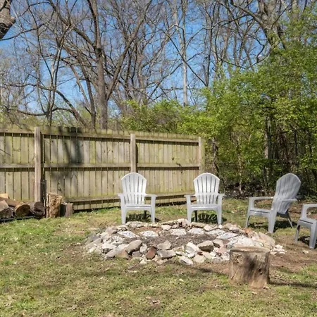 The Titan - Pet Friendly Fire-pit Family Friendly * Nashville