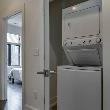 Holiday home 6 Bedroom Gulch Homes, Garages, Rooftops, Walk To Gulch 10 Mins To Broadway, 24 Hour Hospitality Team, Perfect For Groups Nashville