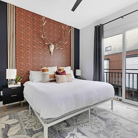 Holiday home The Bluestem - Stylish Design, Rooftop With Firepit! Nashville