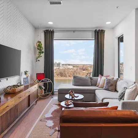 Luxury Riverview With Patio Walk To Broadway Holiday home Nashville