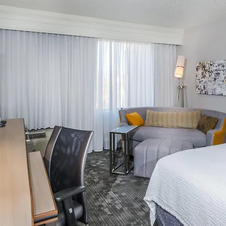 Courtyard By Marriott At Opryland Hotel Nashville
