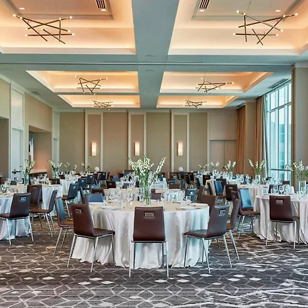 By Marriott Downtown/convention Center 3*