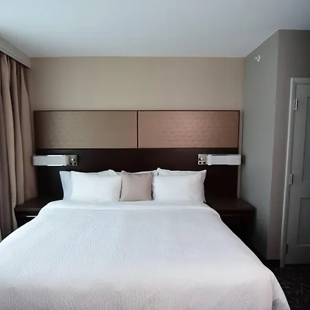 Hotel By Marriott Downtown/convention Center 3*