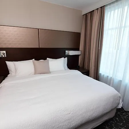 By Marriott Downtown/convention Center 3*