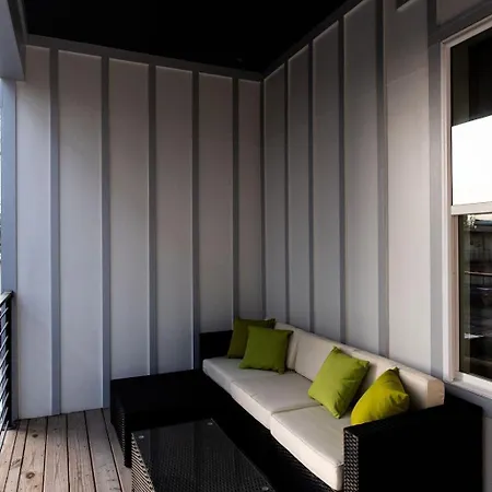 Luxury Hillsboro Village Rooftop Retreat Sleep 12 W Chef S Kitchen Smart Tvs & Garage Walk To Vanderbilt Pancake Pantry & Boutique Shopping Minutes To Broadway 12 South & The Parthenon 24 7 Hospitality * Nashville