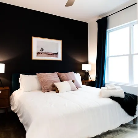 Luxe Hillsboro Village Homes For 24 With 4 Patios, Rooftops And Garage Parking, Gourmet Kitchens And Smart Tvs, Walk To Vanderbilt, Pancake Pantry And Fido, 24hr Hospitality, 10 Min To Broadway And The Parthenon