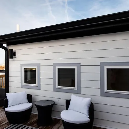 Hillsboro Village Retreat Garage Rooftop Deck Sleeps 12 Sophisticated Open Living & Gourmet Kitchen Smart Tvs Pet-friendly W Private Garage Walk To Vanderbilt Minutes To 12 South & Broadway 24 7 Hospitality Nashville
