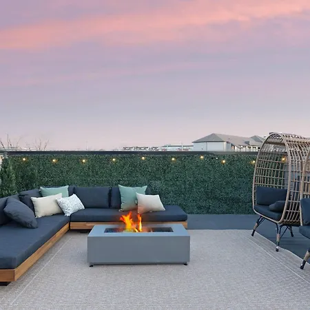 The Bluestem - Stylish Design, Rooftop With Firepit! Nashville
