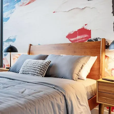 The Urban Kaleidoscope Downtown Apartment *