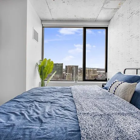 Apartment The Industrial Downtown *