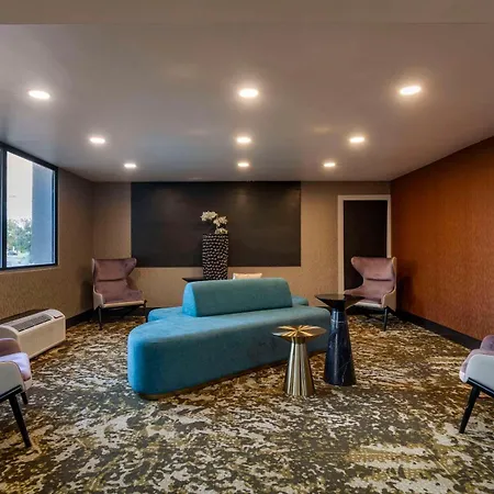 Hotel Comfort & Downtown - Stadium