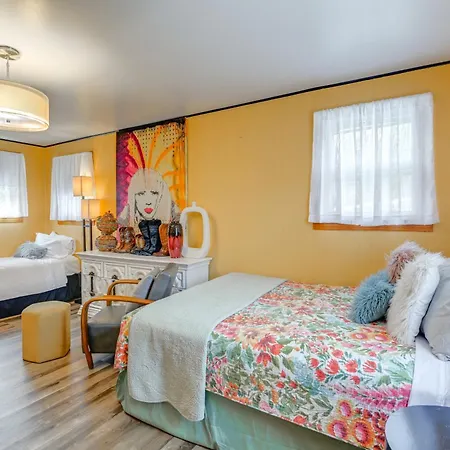 6 Mi To Downtown: 70s-themed In Nashville! * Nashville