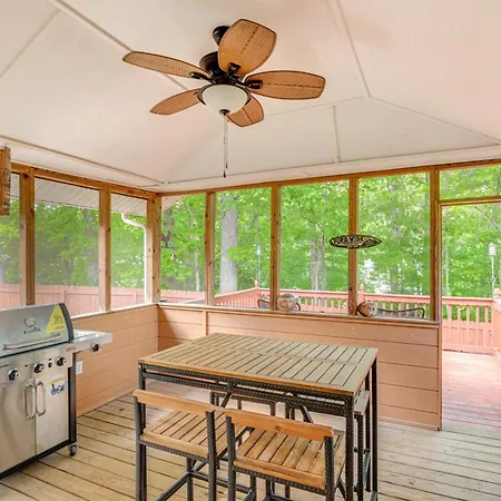 Holiday home Cozy Hermitage W/ Deck: 11 Mi To Nashville!