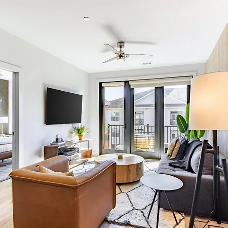 Prime Walkable Midtown Location Pool Gym Outlaws Den By Avantstay *