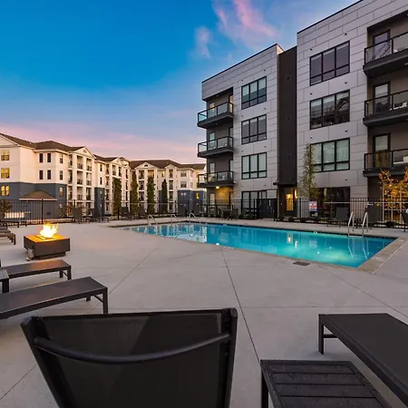 Prime Walkable Midtown Location Pool Gym Outlaws Den By Avantstay Nashville