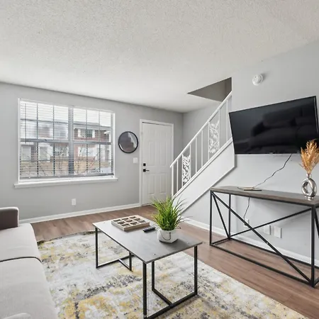 Apartment Brentwood U8 I Cozy & Comfy I 2bd I Free Parking