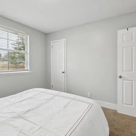 Apartment Brentwood U4 I Cozy & Comfy I 2bd I Free Parking *