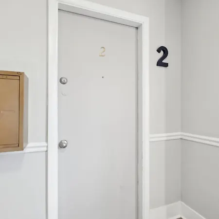 Apartment Brentwood C2 I Cozy & Comfy I 1bd I Free Parking