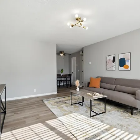 Brentwood C2 I Cozy & Comfy I 1bd I Free Parking *