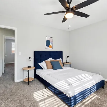 Brentwood U7 I Cozy & Comfy I 2bd I Free Parking Apartment